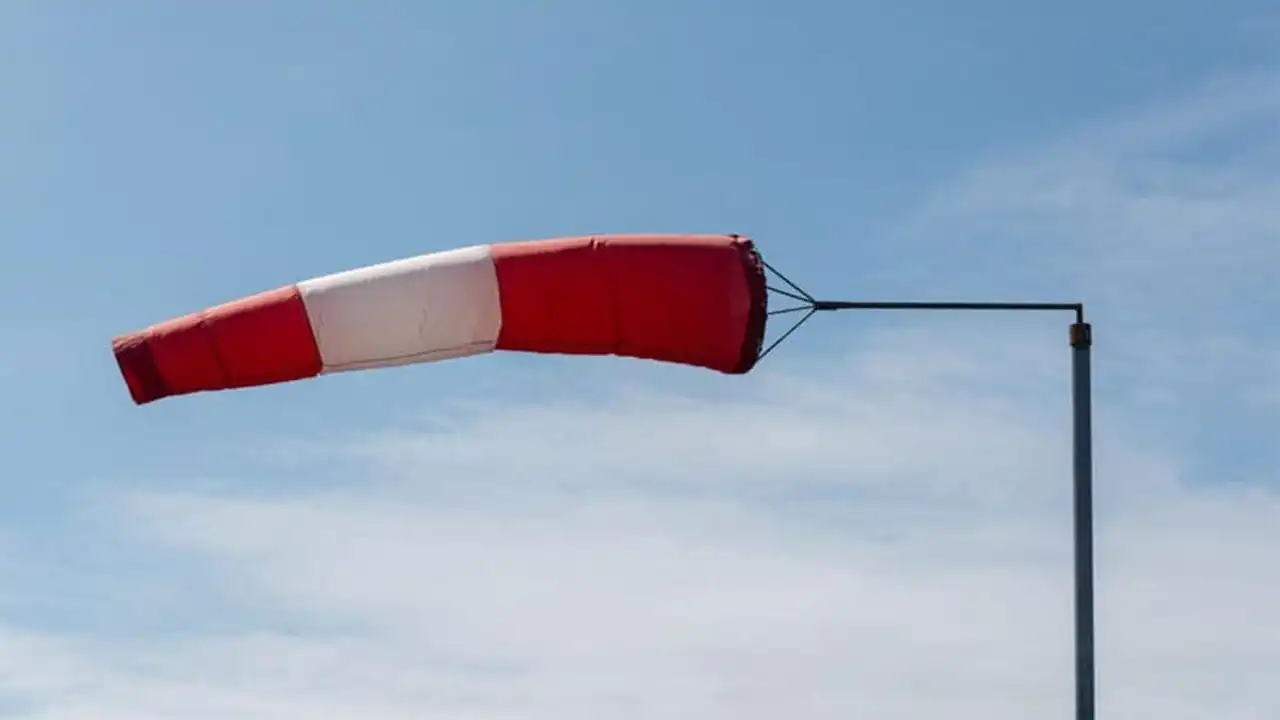 رياح قوية بطنجة.. تحذيرات من تقلبات جوية تسيطر على طقس الخميس بالمناطق الشمالية